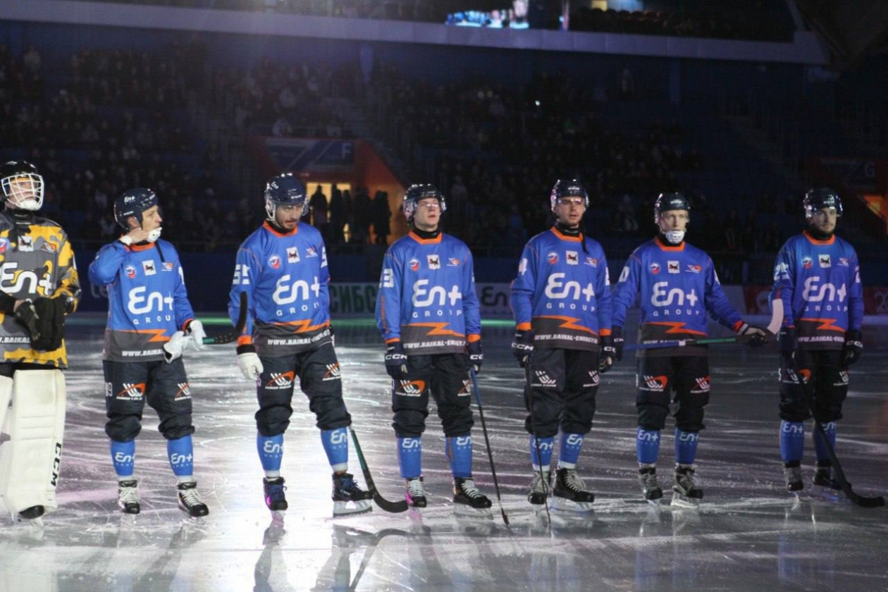 Губернатор Кобзев принял участие в открытии XXXI чемпионата РФ по хоккею с мячом в Иркутске
